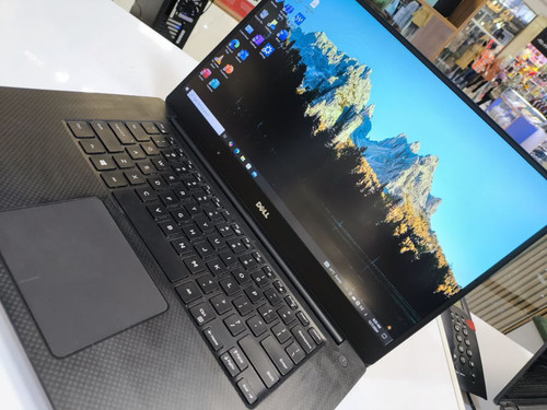 لپ تاپ دل پرسیژن 5520 با 4 گیگ گرافیک